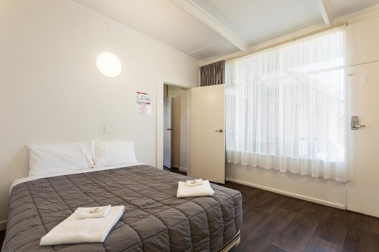 Rivers Apartments Motel Sale Gippsland Bagian luar foto