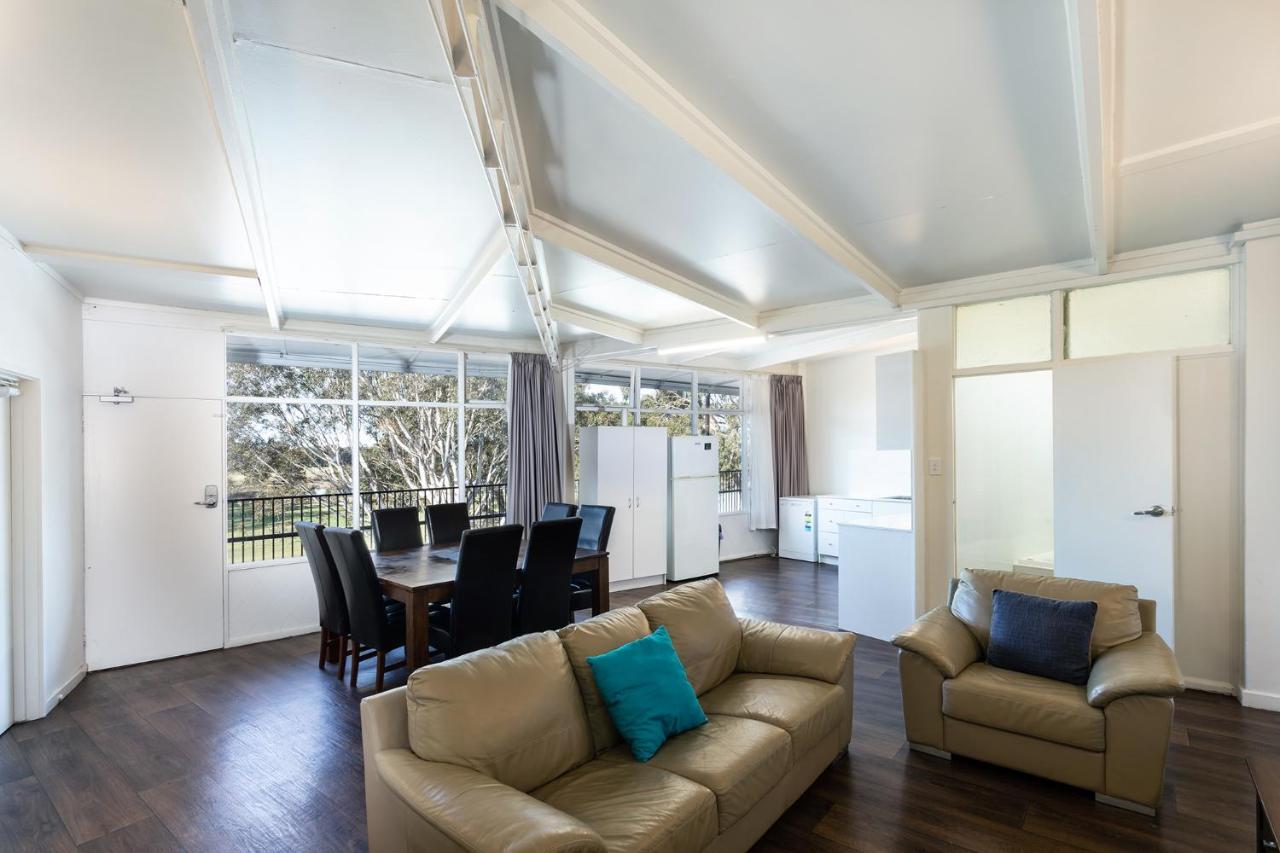 Rivers Apartments Motel Sale Gippsland Bagian luar foto