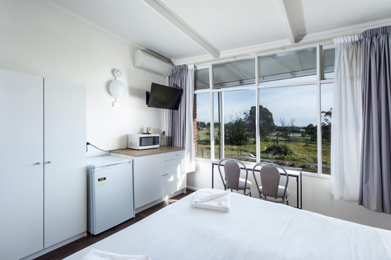 Rivers Apartments Motel Sale Gippsland Bagian luar foto