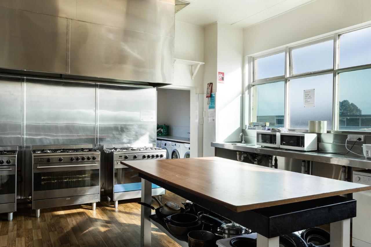 Rivers Apartments Motel Sale Gippsland Bagian luar foto