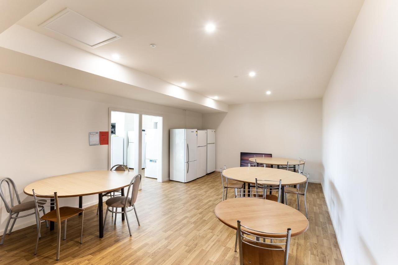 Rivers Apartments Motel Sale Gippsland Bagian luar foto